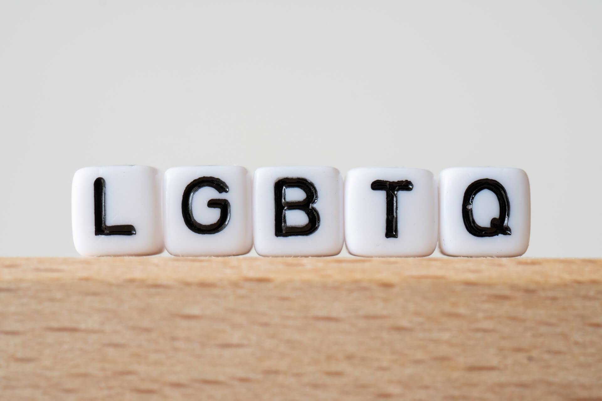 ゲイとトランスジェンダーの違いについて詳しく解説