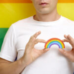 ノンケを好きになってしまったら。諦めるべきかアタックするべきか。